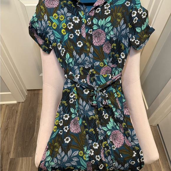 J.Crew Abigail Borg Dress, Multi Color, Size 6, Buttons up the front + waist tie - Picture 8 of 8